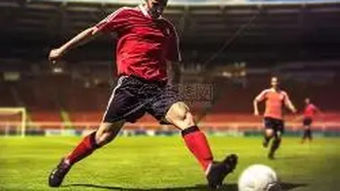 “湖人外线防守漏洞百出，仅双星突破四成三分命中率，东契奇惊艳领跑，詹姆斯射术低迷居末位”